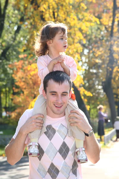 Baby on father shoulders — Stock Photo, Image