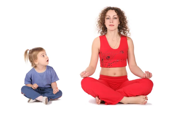 Yoga vrouw met baby — Stockfoto