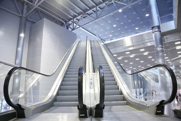 Ескалатор — стокове фото