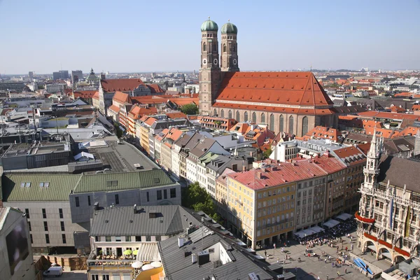 圣母大教堂与慕尼黑的全景图 — 图库照片
