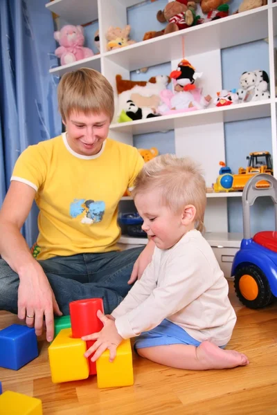 Ojciec i dziecko w pokoju zabaw 3 — Zdjęcie stockowe