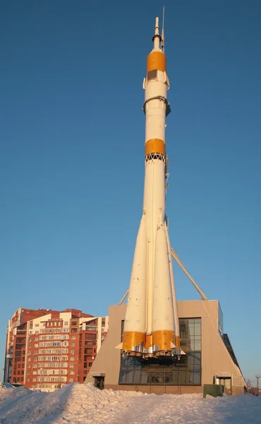 Космическая ракета - памятник — стоковое фото