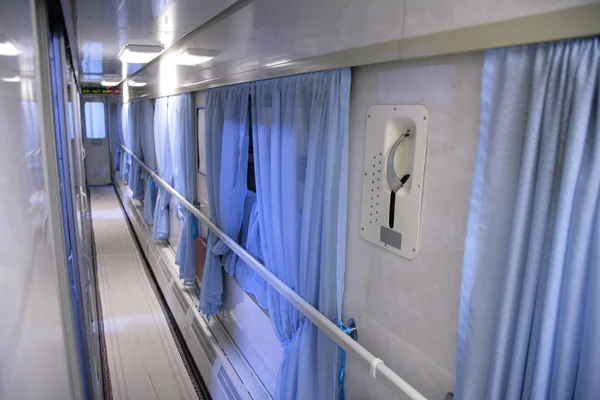 Train interior - empty passageway — Stock Photo, Image