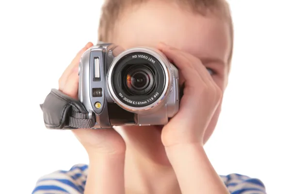 Garçon avec caméscope — Photo