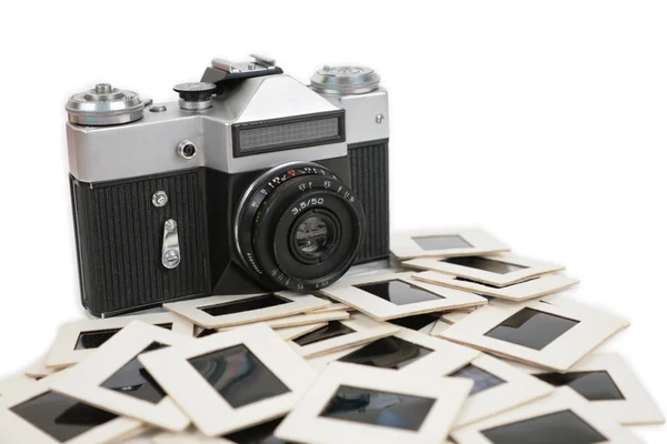 Старая камера и слайды — стоковое фото