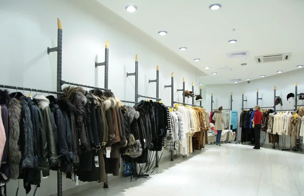 Abbigliamento in negozio — Foto Stock