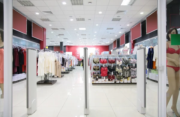 Departamento de roupa interior feminina na loja — Fotografia de Stock