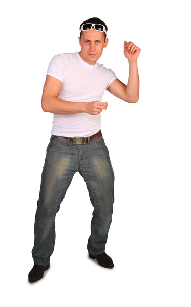 Мужчина в белых футболках танцует — стоковое фото