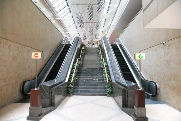 Stairs and escalators — Stock Photo, Image