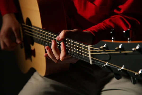 Close-up hands with guitar — Stock Photo, Image