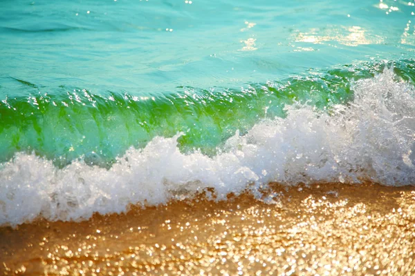 Хвилі на піску — стокове фото