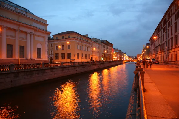 Channel in St.Petersburg in dusk — Stock Photo, Image