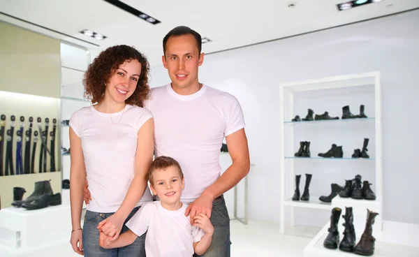 División de tienda con ropa de pie y cinturones —  Fotos de Stock