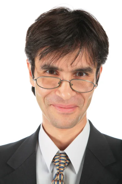Улыбающийся бизнесмен в очках — стоковое фото