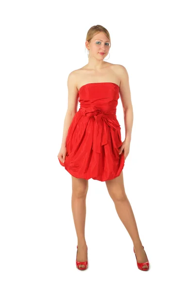 Menina loira jovem em vestido vermelho e sapatos — Fotografia de Stock