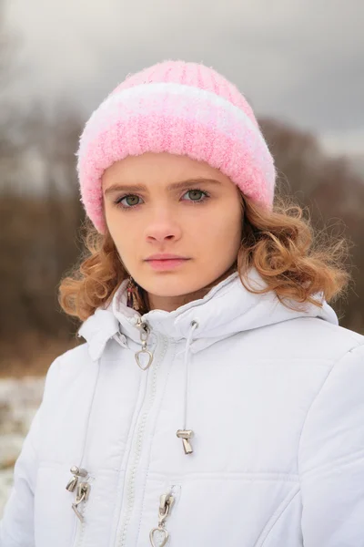 Face of young beauty girl outdoor in winter — Stock Photo, Image