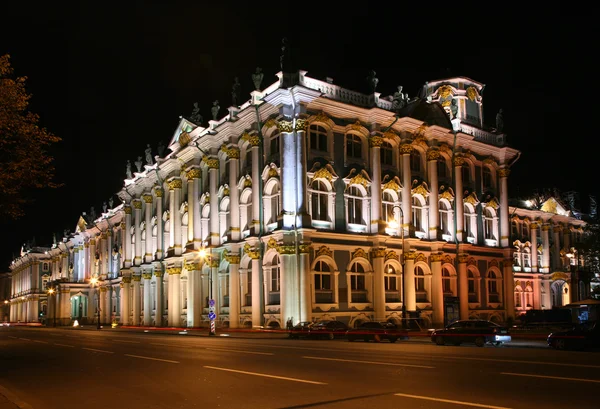 Ermitage d'Etat la nuit (Saint-Pétersbourg, Russie) ) — Photo