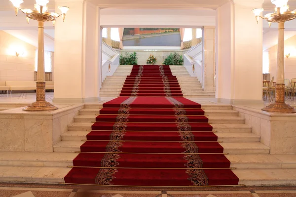 Stairway inside luxury apartments — Stock Photo, Image