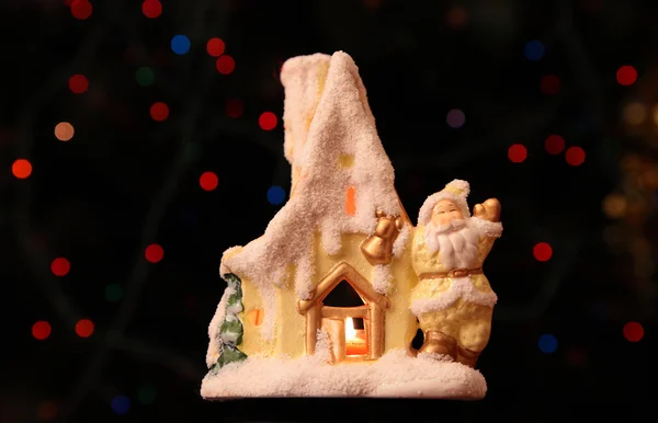 Jouet petite maison avec le Père Noël — Photo