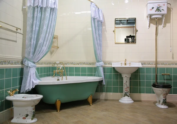 Banheiro em verde — Fotografia de Stock
