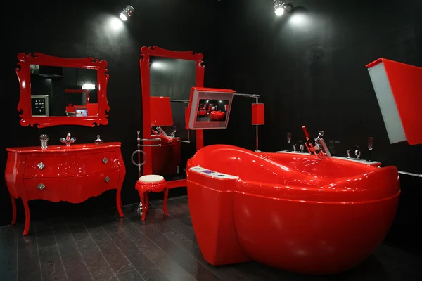 Banheiro vermelho fresco — Fotografia de Stock
