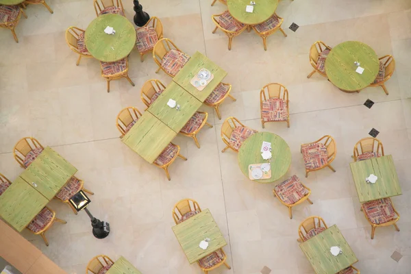 Столи в кафе з видом зверху — стокове фото