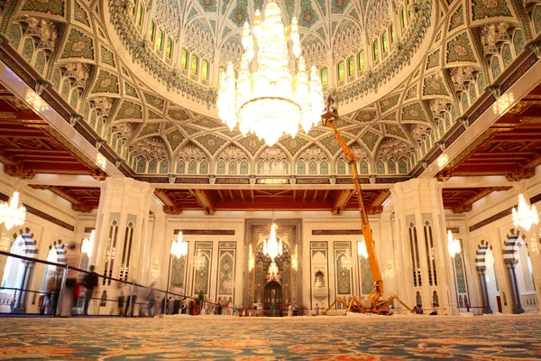 Grande moschea in Oman vista generale interni di lusso — Foto Stock