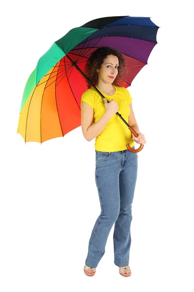 Jovem mulher de beleza em camisa amarela com guarda-chuva multicolorido st — Fotografia de Stock