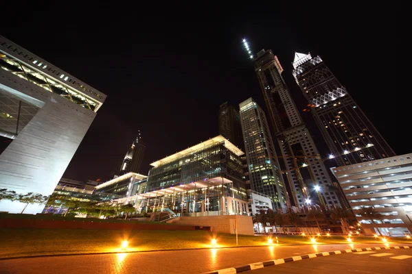 DUBAI - APRIL 18: Dubai skyscrapers and Dubai International Fina — Stock Photo, Image