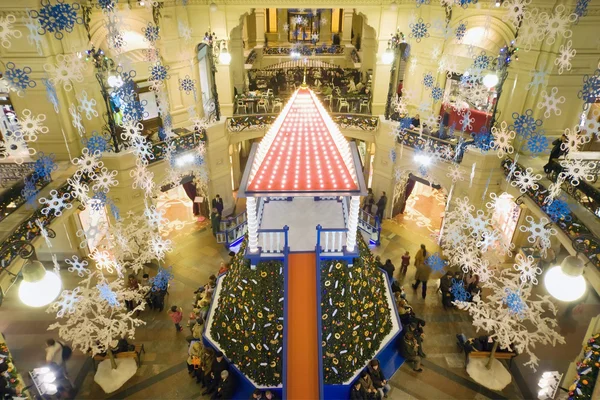 New year in Moscow. GUM trading house. Modern shopping center in — Stock Photo, Image
