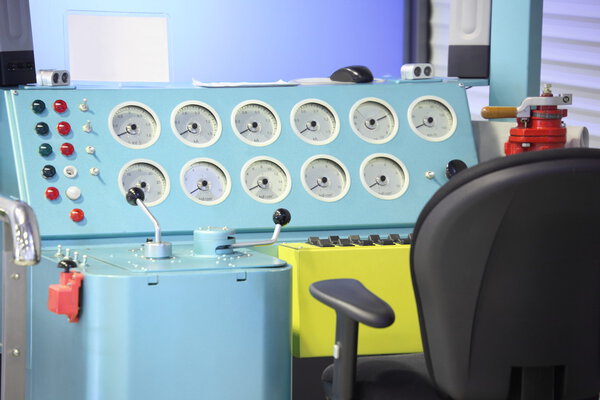 Electric locomotive simulator