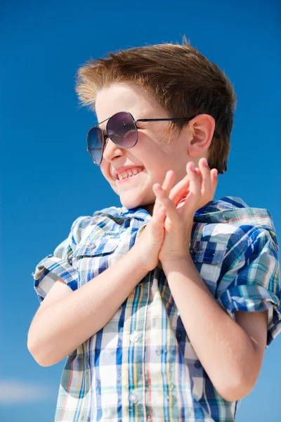 Gelukkige jongen portret — Stockfoto