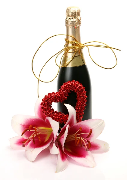 Şarap ve pembe lily — Stok fotoğraf