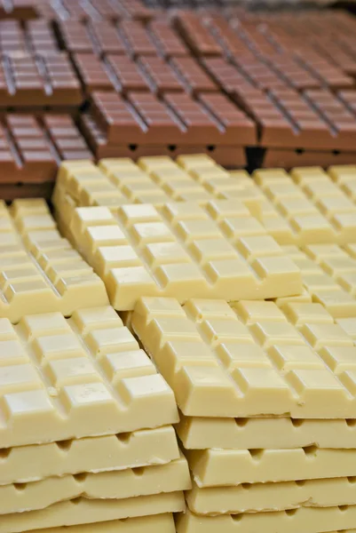 White and black chocolate bars — Stock Photo, Image