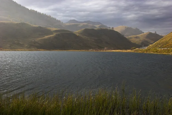 冷たい湖 — ストック写真