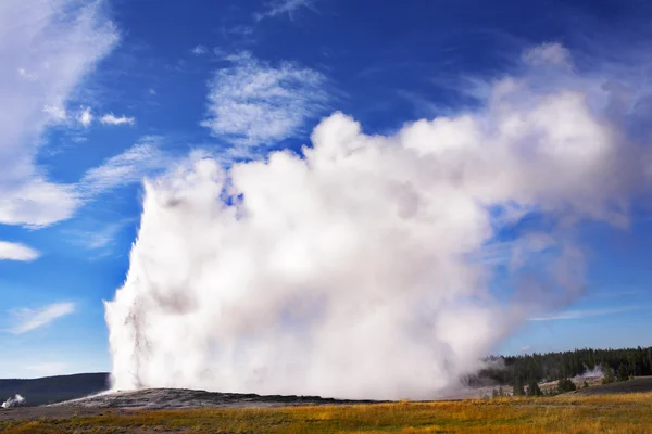 The well-known of the world geyser — Stock Photo, Image