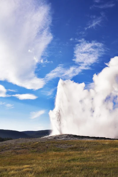 Il geyser ben noto — Foto Stock