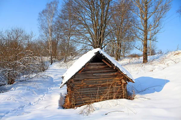 Gamla lantligt hus — Stockfoto