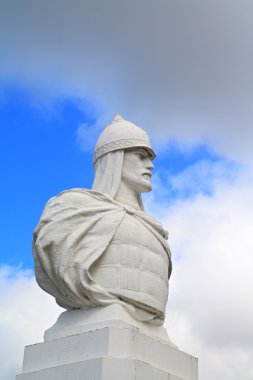 monument alexander Nevski op hemelse achtergrond