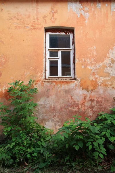 Eski zaman evin içinde pencere — Stok fotoğraf