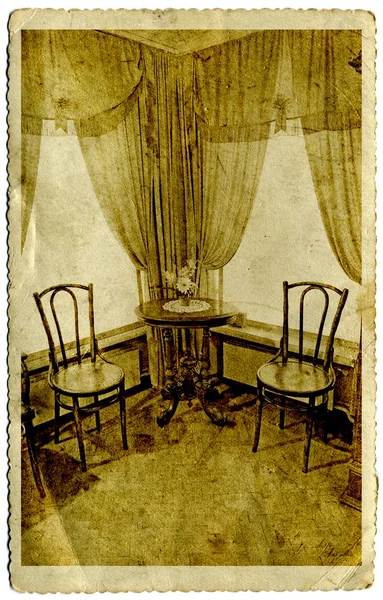 엄숙 한 배경 위에 오래 된 내부 — 스톡 사진