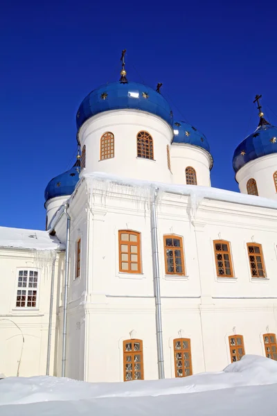 古代的东正教修道院的钟塔 — 图库照片