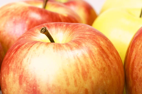 Amontoado de maçãs — Fotografia de Stock