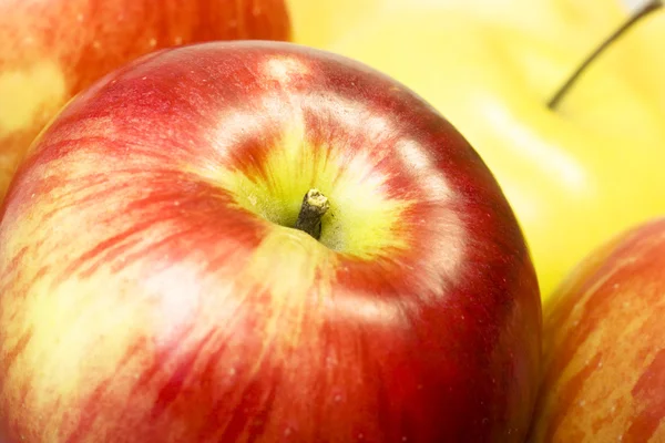 Jabłka kupie — Zdjęcie stockowe