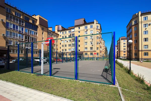 Sports playground in the new neighborhood. — Stock Photo, Image