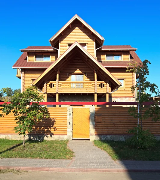 Wooden cottage. — Stock Photo, Image