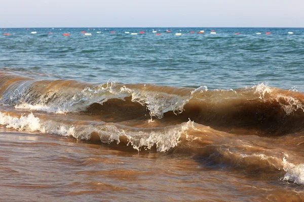Deniz Sörfü. Akdeniz. Türkiye. — Stok fotoğraf