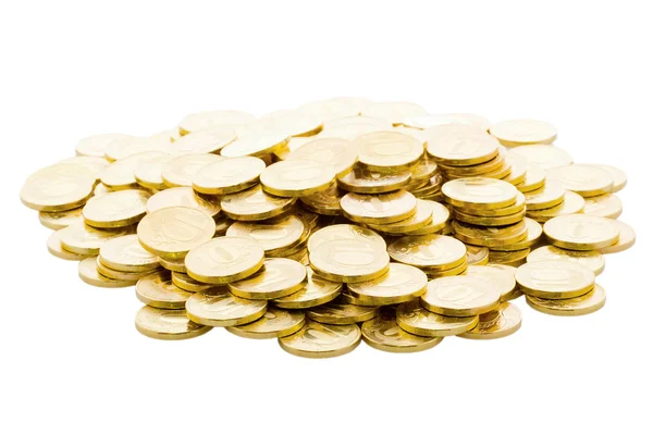 Pilha de moedas de ouro isoladas em branco — Fotografia de Stock