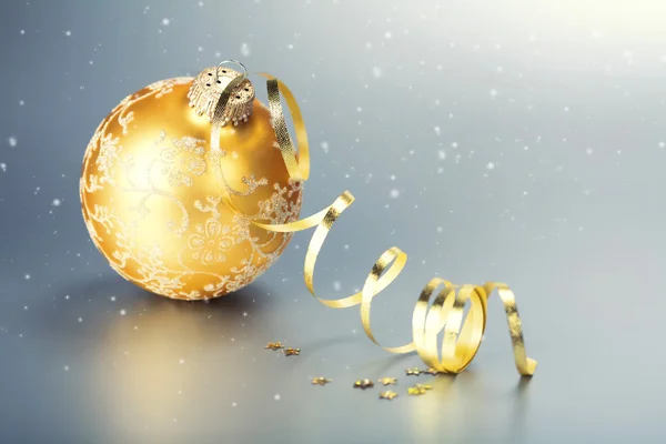 Altın christmas topu — Stok fotoğraf