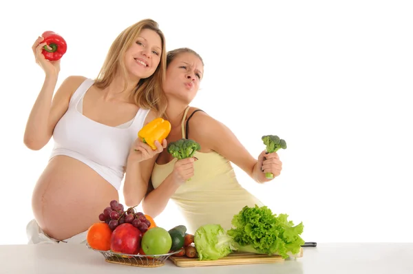 Zwei schwule Freunde mit Obst und Gemüse — Stockfoto